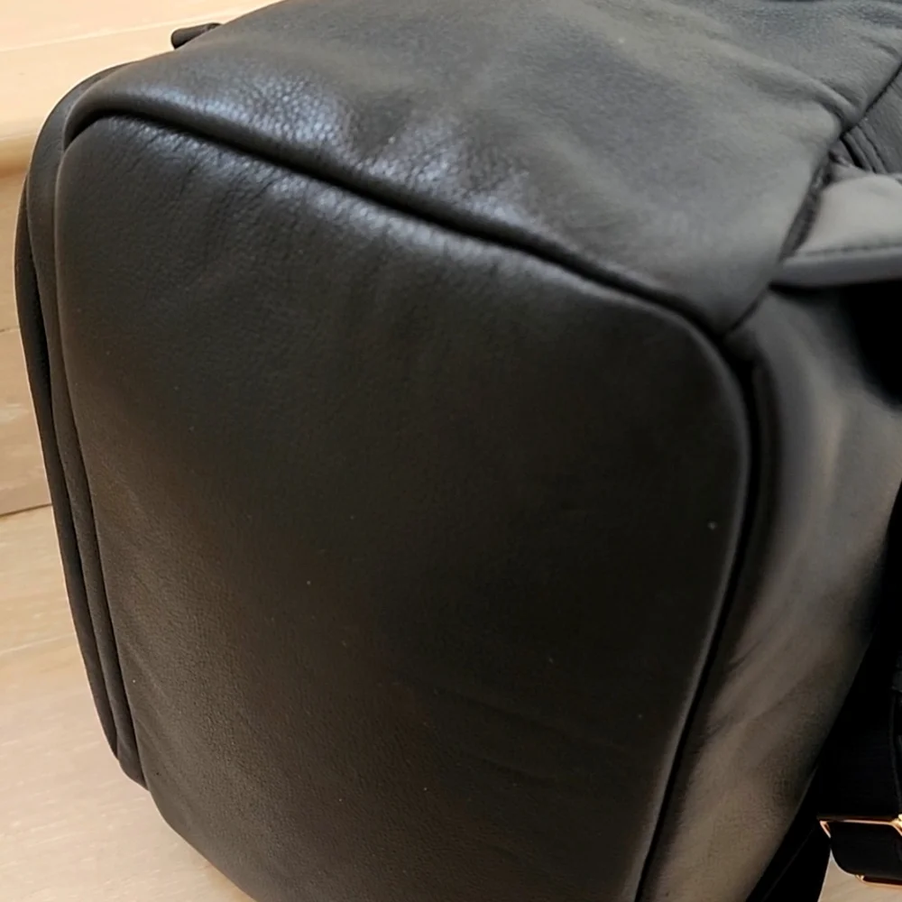 Tumi Voyageur Halle Black Leather Backpack